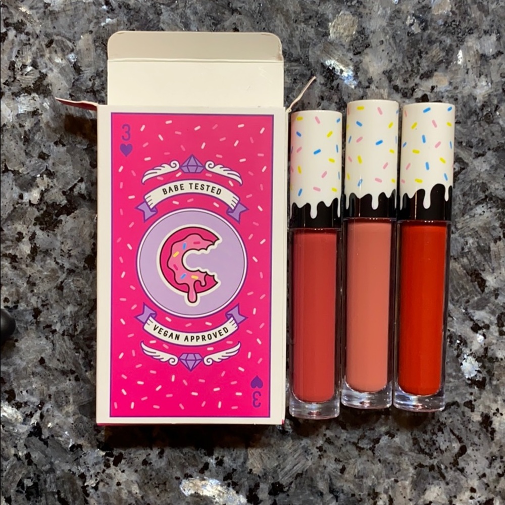 Half caked-game changer lip fondant trio